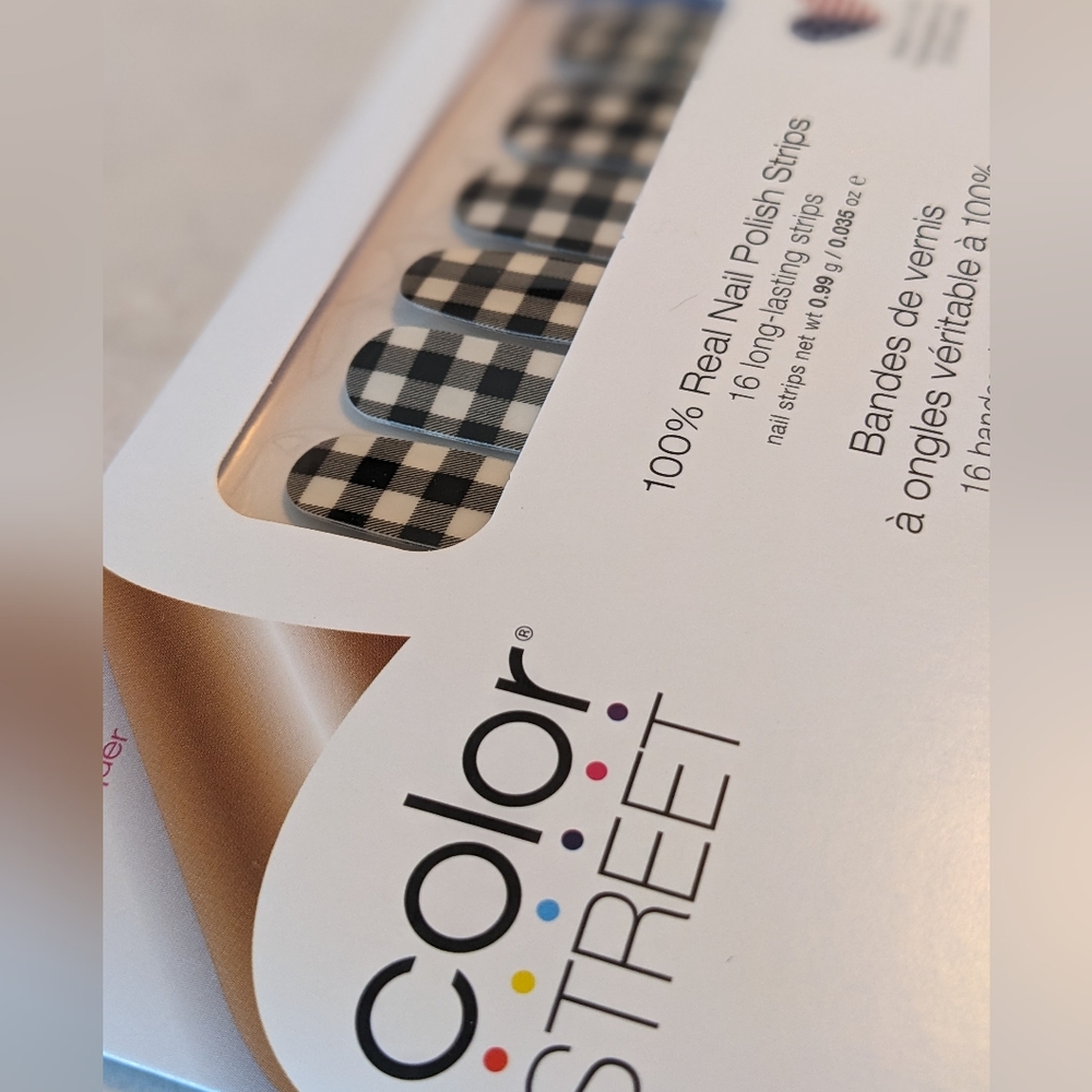 Plaid About You Color Street Nail Set
